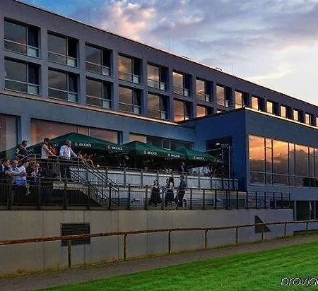 Atlantic Galopprennbahn 4*