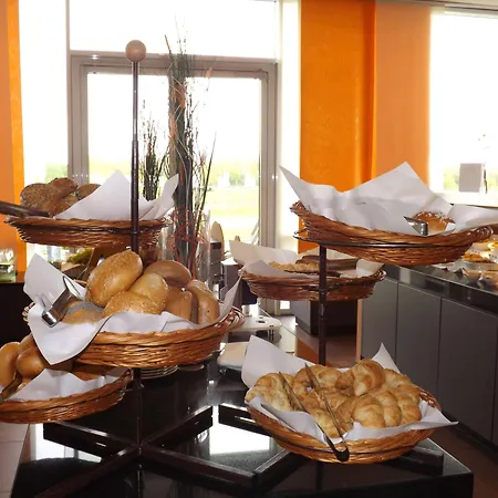 Atlantic Galopprennbahn 4*