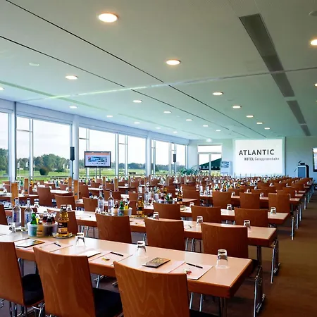 Atlantic Galopprennbahn Hotel 4*