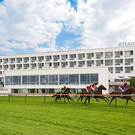 Atlantic Galopprennbahn Отель