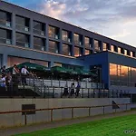 Atlantic Galopprennbahn 4*