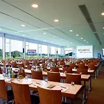 Atlantic Galopprennbahn Hotel 4*