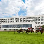 Atlantic Galopprennbahn Hotel