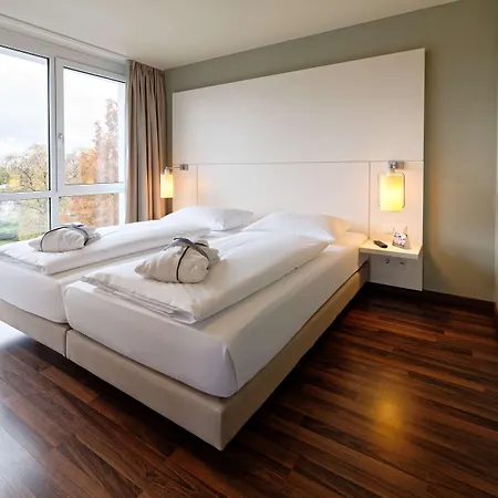 Atlantic Galopprennbahn Hotel 4*