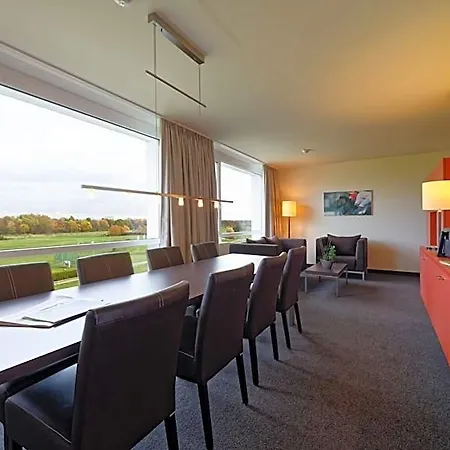 Atlantic Galopprennbahn Otel 4*