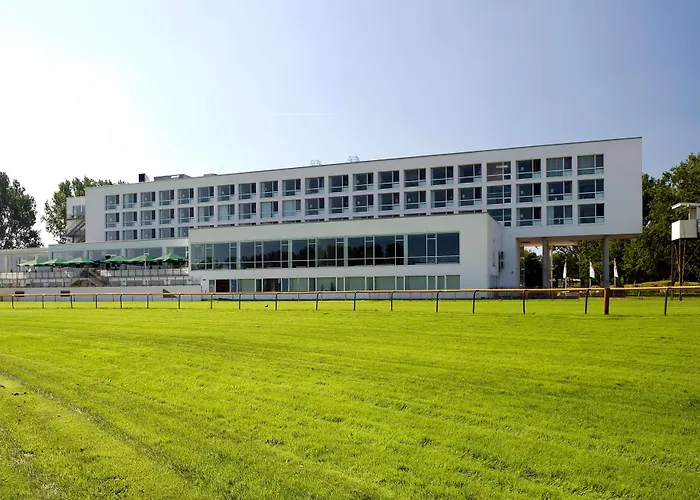 Hotel Atlantic Galopprennbahn